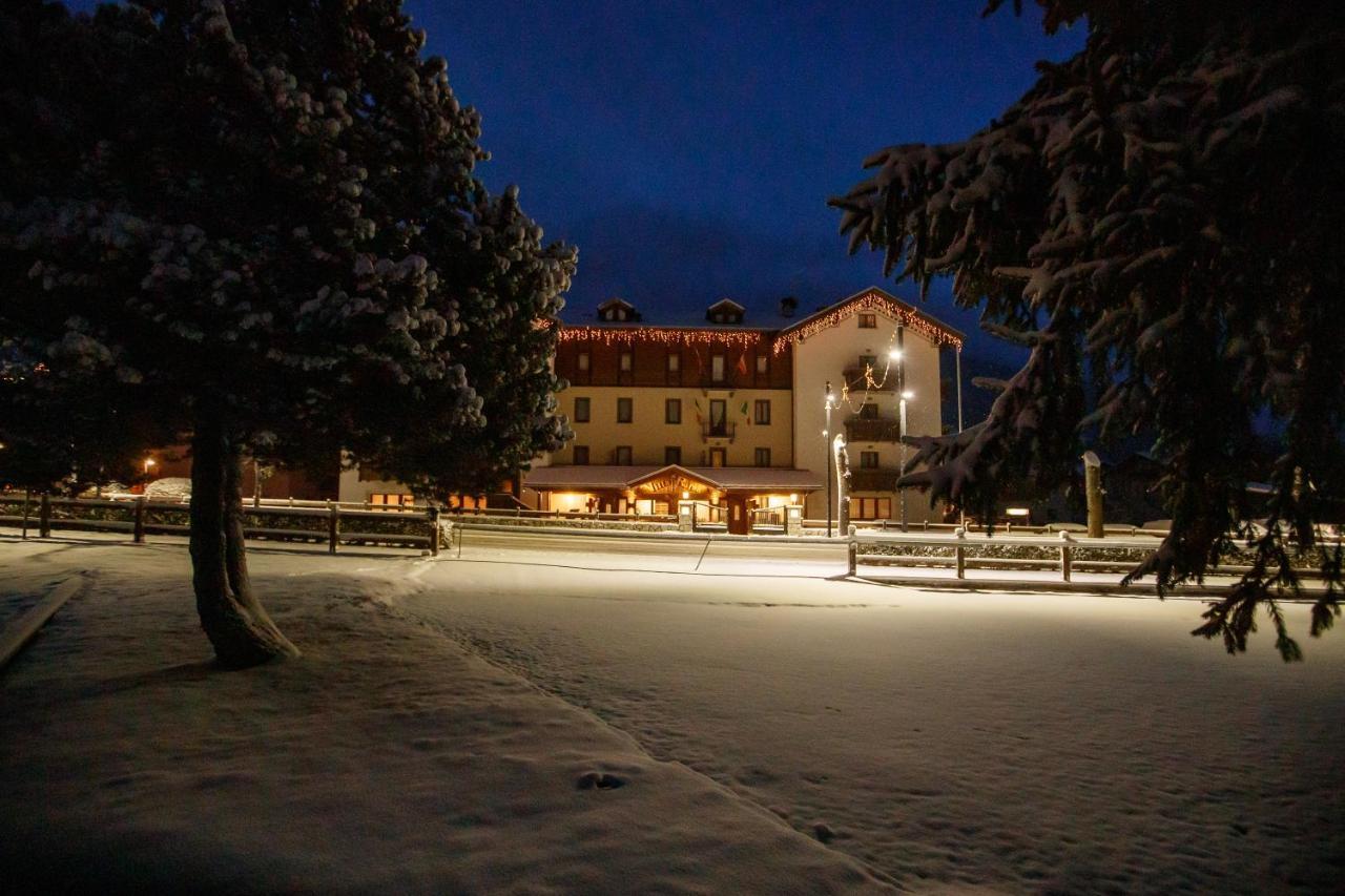 Hotel Villa Rina Bormio Exteriör bild