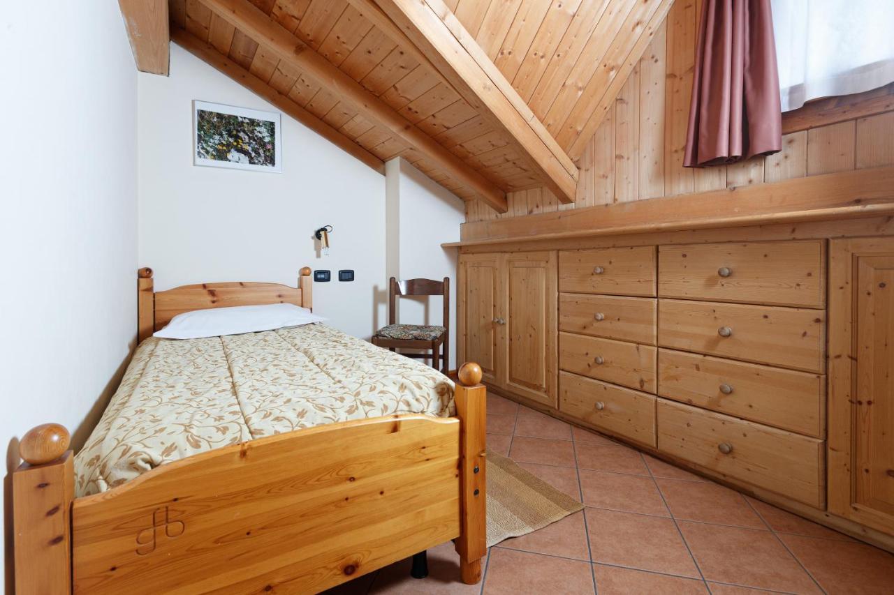 Hotel Villa Rina Bormio Exteriör bild