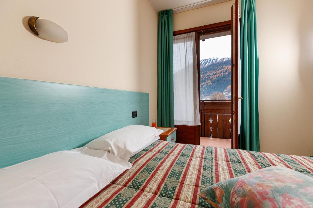 Hotel Villa Rina Bormio Exteriör bild