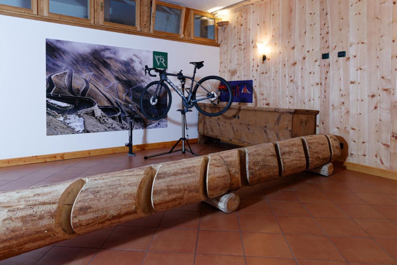 Hotel Villa Rina Bormio Exteriör bild