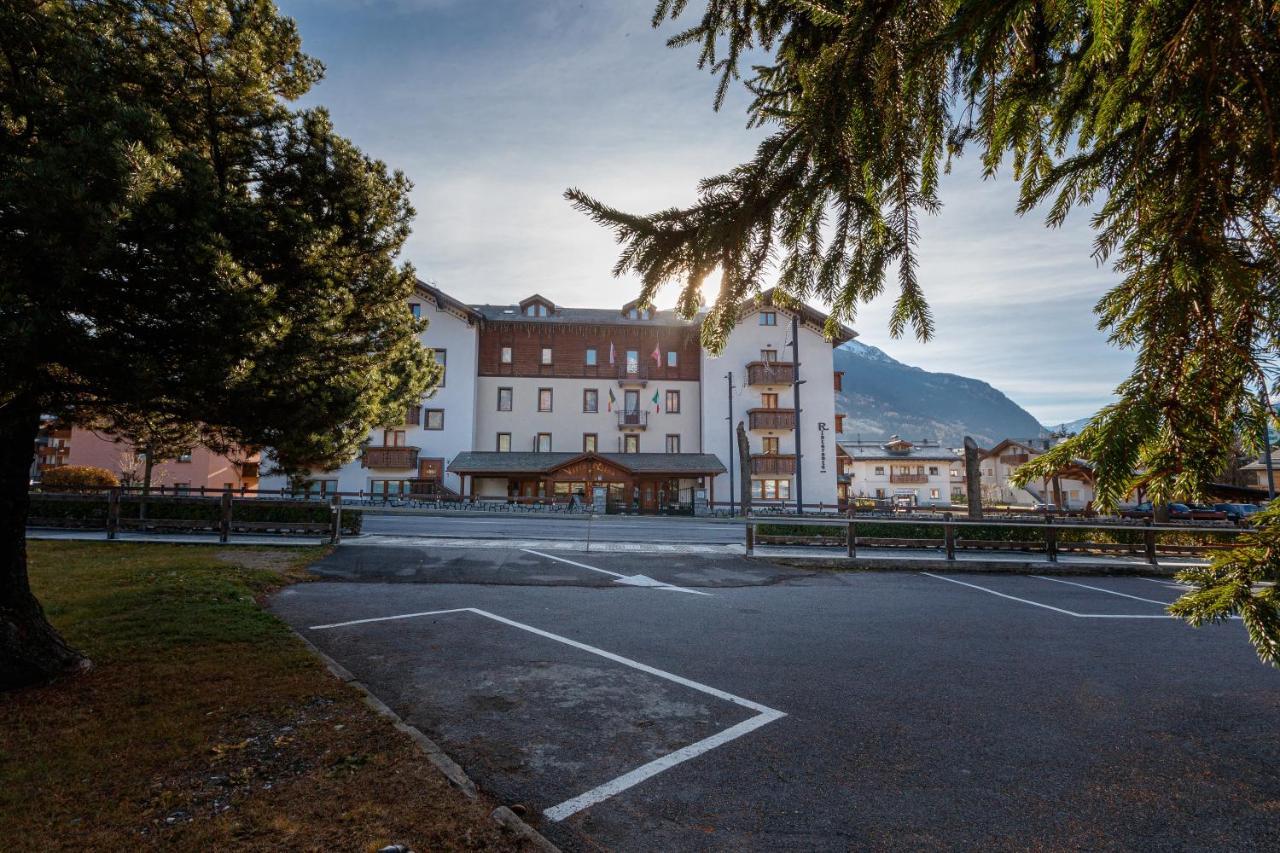 Hotel Villa Rina Bormio Exteriör bild