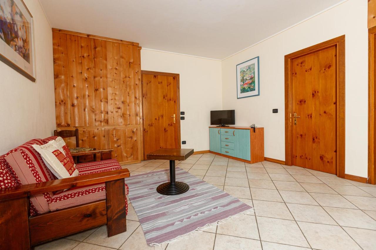 Hotel Villa Rina Bormio Exteriör bild