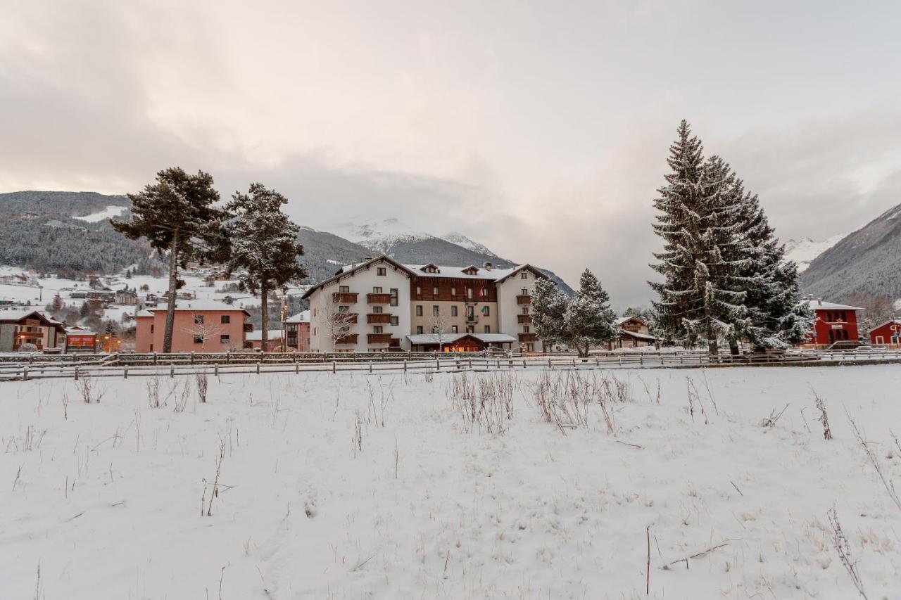 Hotel Villa Rina Bormio Exteriör bild